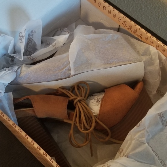 Womens high heels - Picture 2 of 2